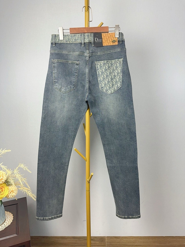 ブランドジーンズ側面デザイン